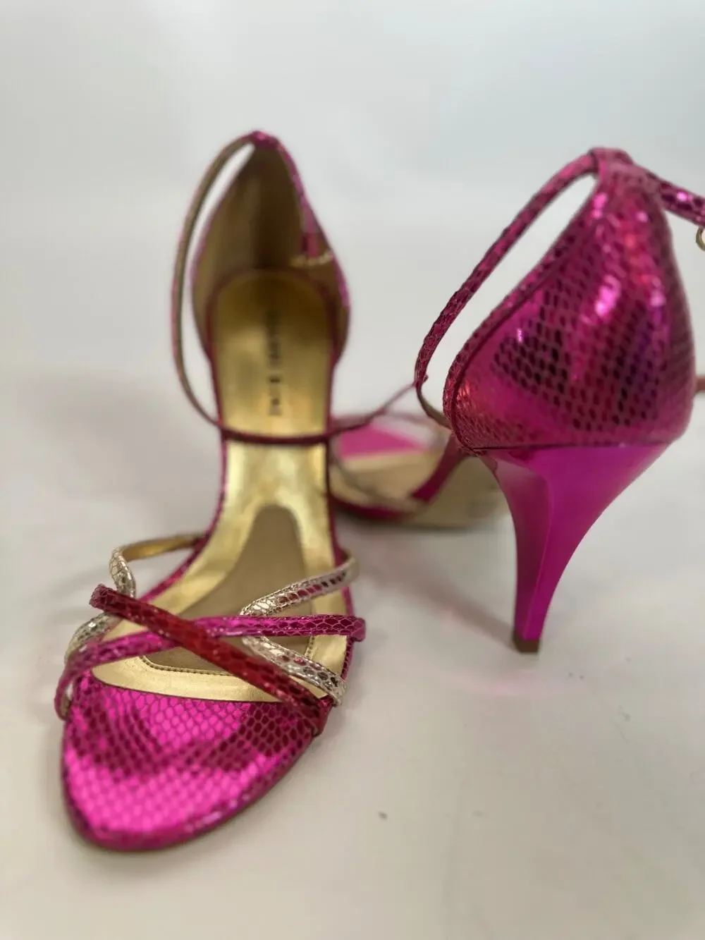 Gianni Bini Fuchsia Metallic Sandals Size 7 Snake Embossed Stiletto Heels